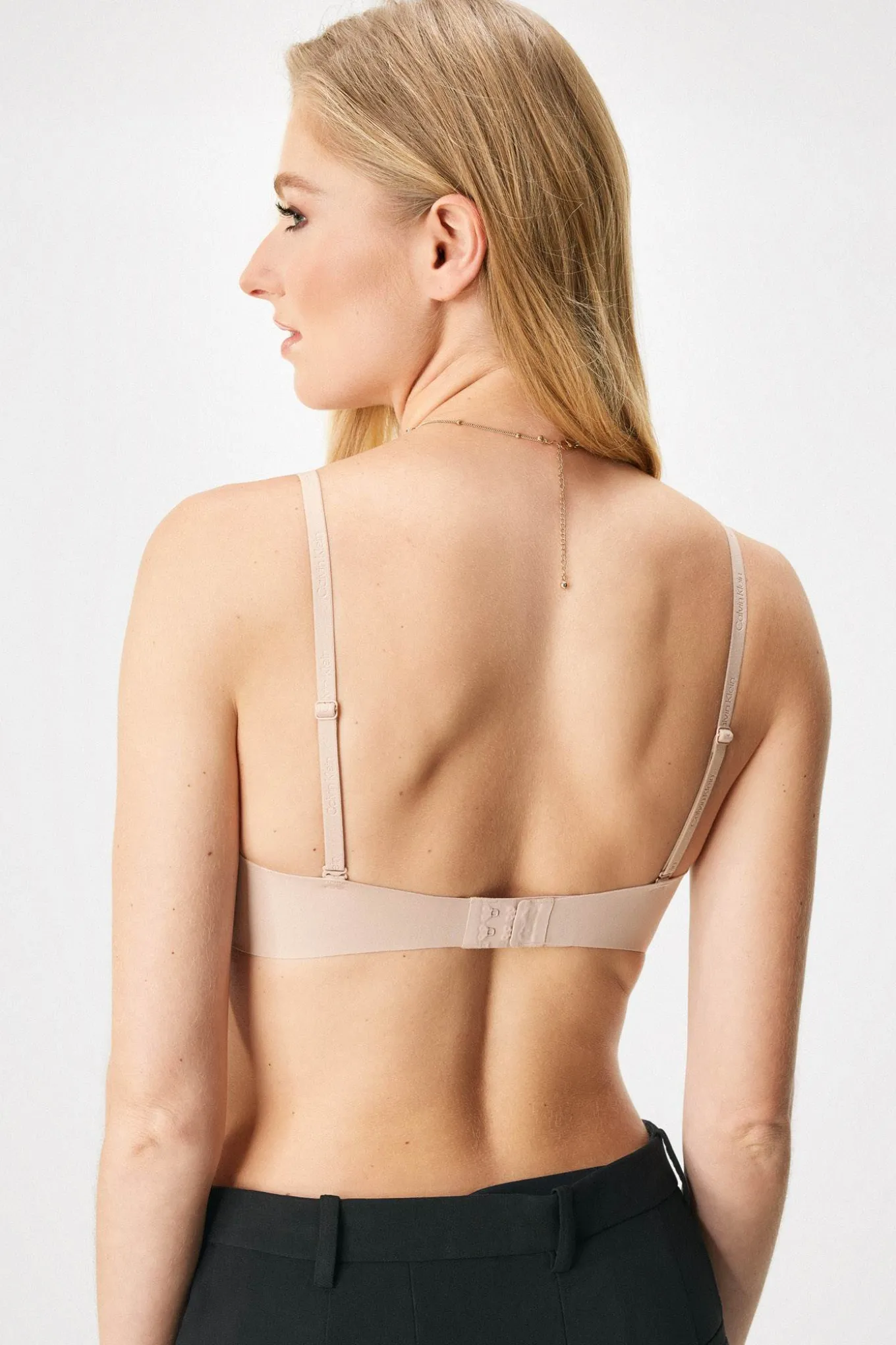 Biustonosz Calvin Klein Lightly Lined vyztužená Plunge