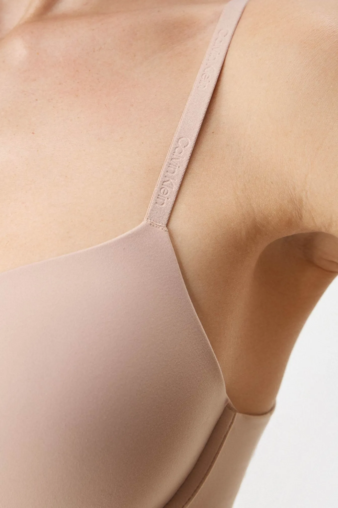 Biustonosz Calvin Klein Perfectly Fit Plunge