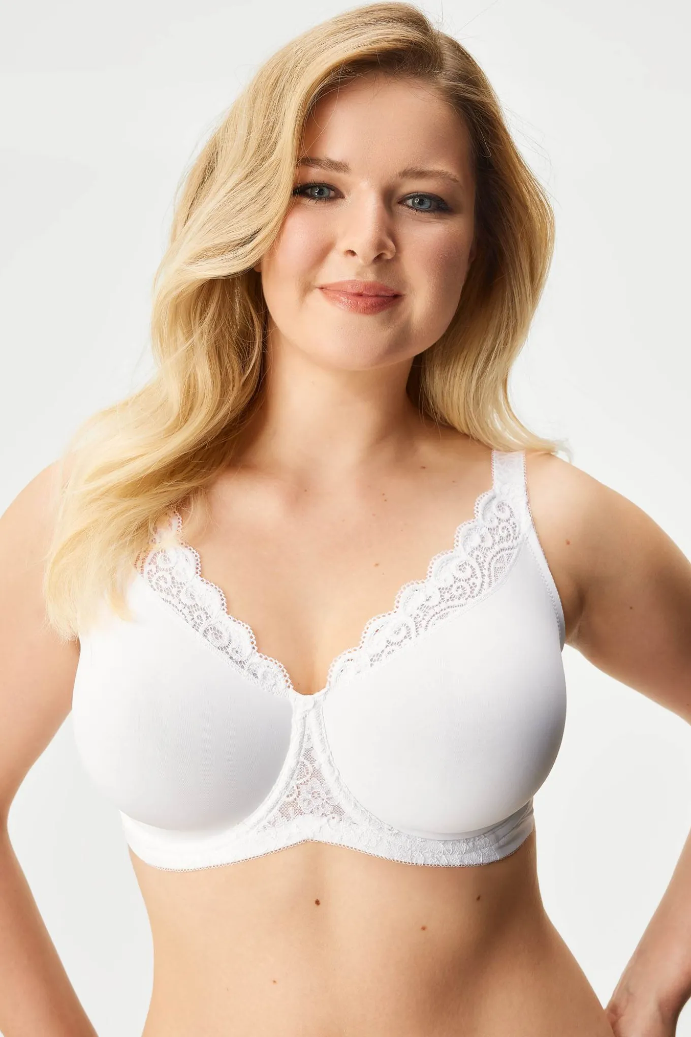 Biustonosz nieusztywniany minimizer Triumph Amourette Highle