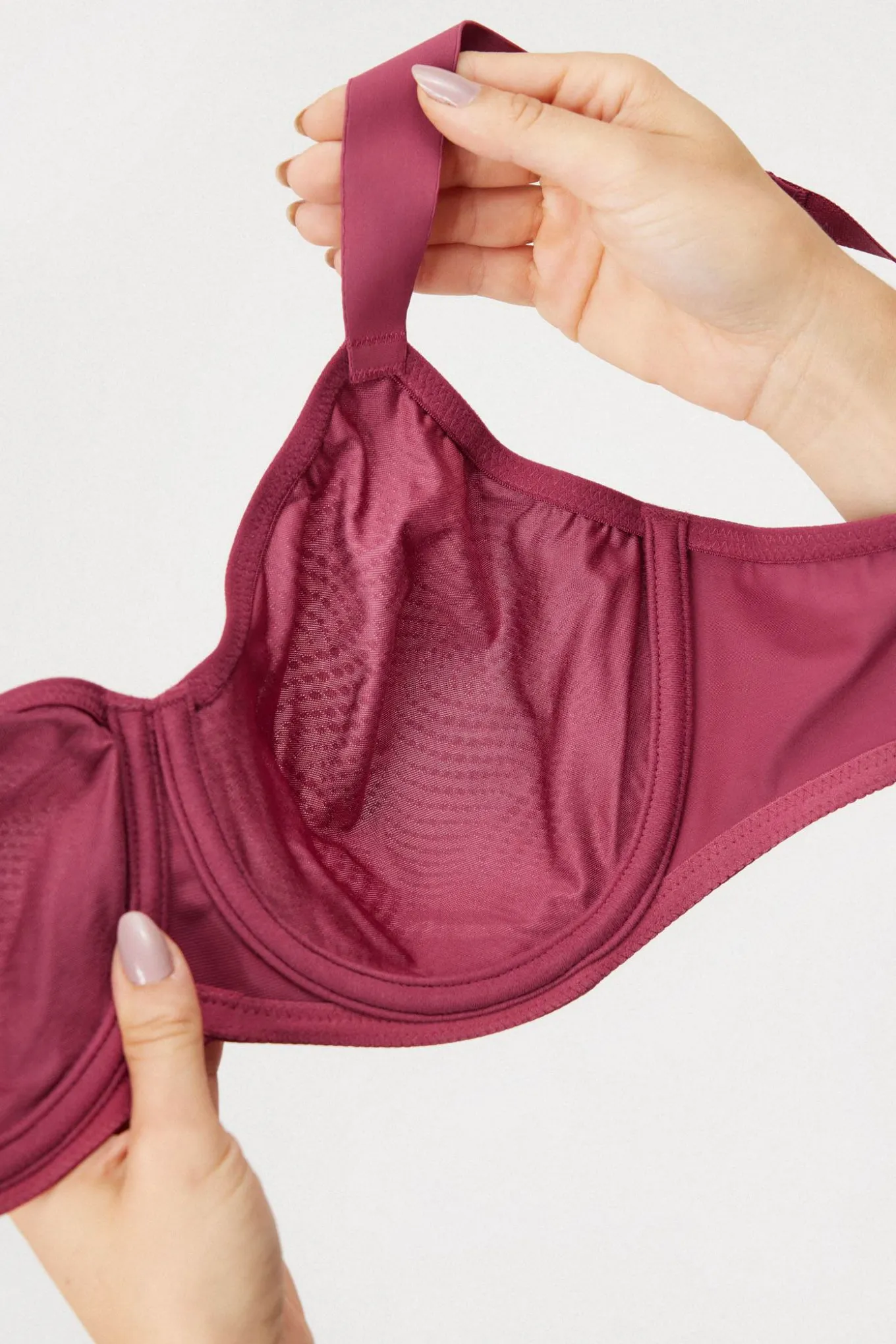 Biustonosz Triumph Essential Minimizer I