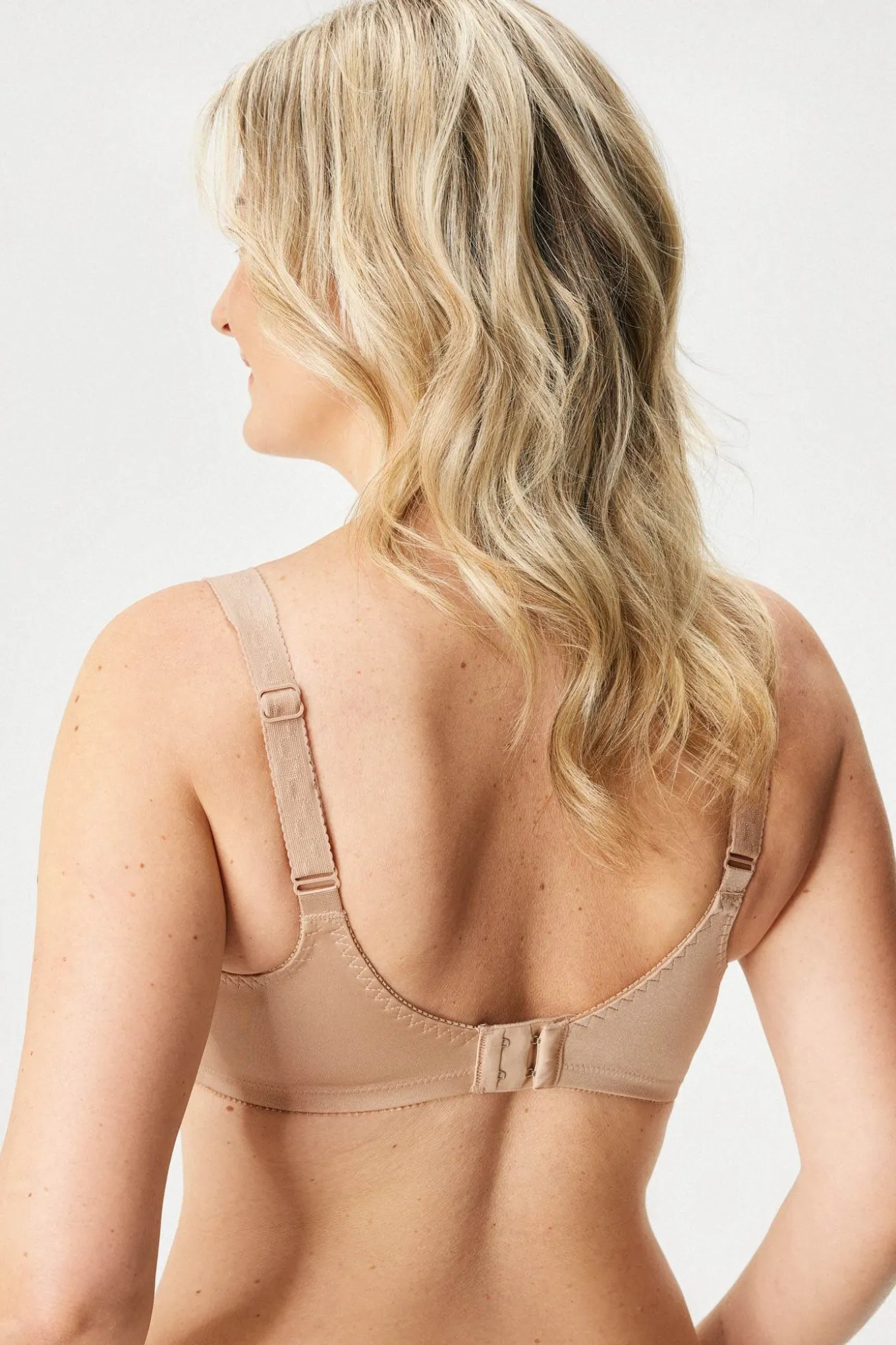 Biustonosz Triumph Ladyform Soft Minimizer