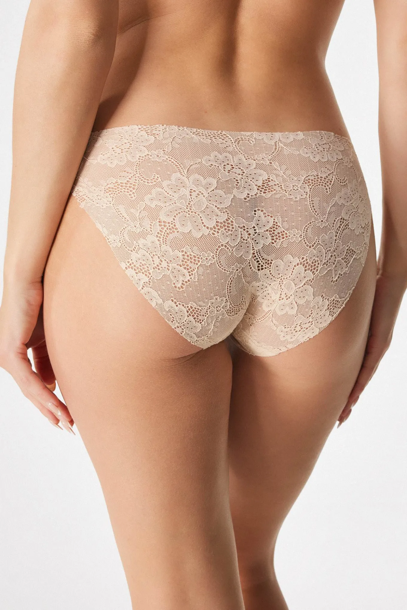 Majtki klasyczne Laser Lace