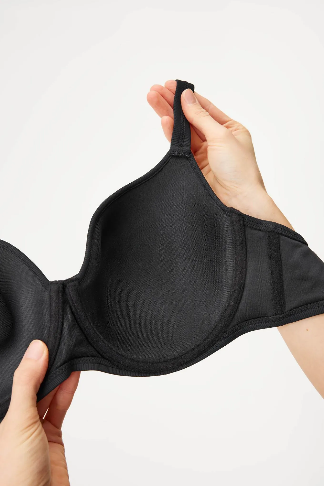 Szybkoschnący dwuczęściowy strój kąpielowy Spacer 3D Simply Black